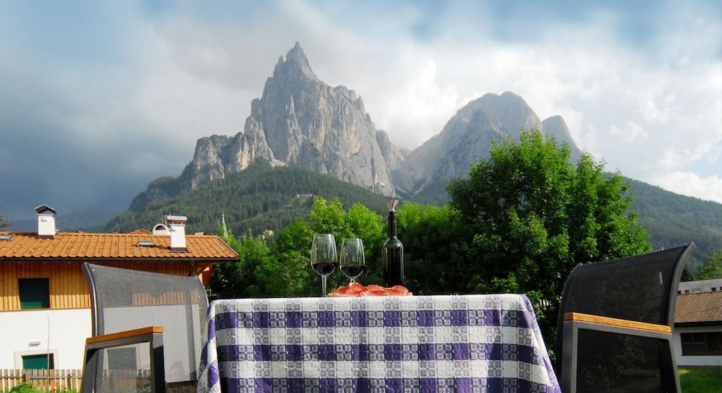 Garni Karlegger Bed and Breakfast Siusi Eksteriør billede