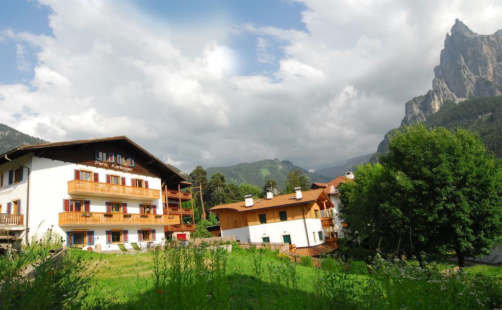 Garni Karlegger Bed and Breakfast Siusi Eksteriør billede
